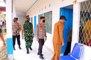 Tinjau Pilkades Sungai Ukoi, Kapolres Ingatkan Jajarannya Netral