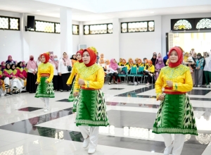 Bupati Erlina Ajak Generasi Muda Cintai Budaya Melayu Mempawah