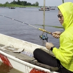 Mancing di Sungai Kapuas, Edi Ajak Jaga Kebersihan Sungai