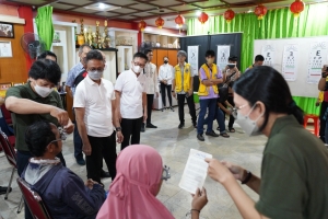 Wako Edi Apresiasi YBS Bagikan Kacamata Gratis