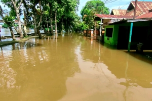 BPBD Sintang Minta Warga Bantaran Sungai Tetap Waspada Banjir