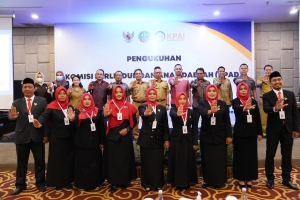 Kukuhkan KPAD Pontianak, Wali Kota Minta Bekerja Profesional
