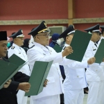 Edi Lantik 2 Camat dan 9 Lurah