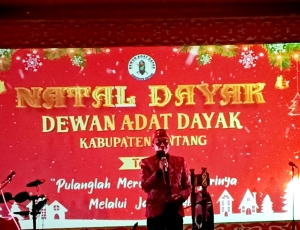 Ketua DAD Ingin Perayaan Natal Dayak Menyentuh Masyarakat Kampung