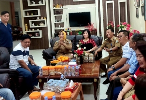Bupati Erlina Safari Imlek di Tiga Kecamatan, Pesannya: Jadikan Momen Imlek untuk Tingkatkan Kebersamaan dan Kekompakan