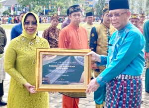 Mempawah Raih Pengharagaan Perlindungan 1 Desa 100 Pekerjaa Rentan dari Pemprov Kalbar