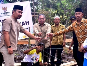 Wabup Melkianus Ucapkan Terimakasihnya untuk Program Bedah Rumah Baznas di Sintang