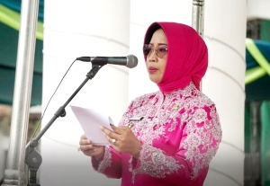 Pimpin Upacara Peringatan HUT Provinsi Kalbar ke-66, Bupati Erlina Bacakan Amanat Sutarmidji