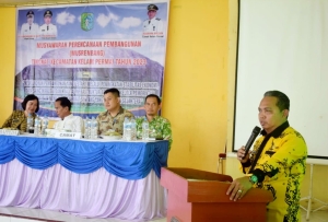 Wabup Melkianus Sarankan Kades dan Kepsek Usulkan Peningkatan Sarpras Pendidikan