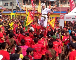 Tumpah Ruah, Kirab Cap Go Meh yang Dinantikan