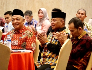 Komitmen Dongkrak Pertumbuhan Ekonomi dan Daya Saing “Singbebaswah”