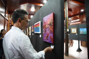 Angkat Kearifan Lokal Lewat Festival Tepi Kapuas dan Pameran Seni Rupa