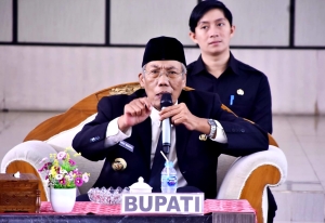 Lantik Pejabat Struktural, Bupati Jarot Ingatkan Amanah dan Tanggung Jawab