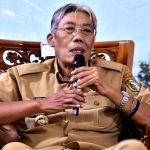 Komitmen Bangun Jaringan Listrik Desa, Bupati Jarot Minta Bantu Gubernur Kalbar