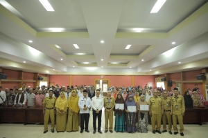 330 Guru Ngaji Tradisional Pontianak Terima Bantuan Operasional