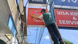 Tak Bayar Pajak, TPPD Pontianak Segel 12 Reklame