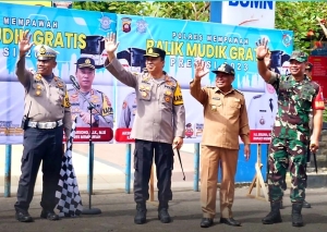 Balik Mudik Gratis di Mempawah jadi Momen Kebersamaan Pemerintah dan Polri Berikan Pelayanan Prima
