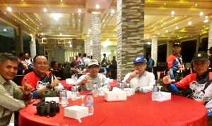 Sekda Ismail Hadiri Malam Penutupan Kejurnas Paralayang 2023