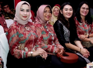 Bupati Erlina Hadiri Pembukaan Pesparawi X Kalbar