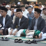 Jamaah Salat Iduladha Tumpah Ruah di Jalan Rahadi Usman