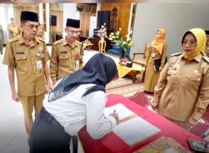 Berikan Layanan Sungguh-sungguh pada Masyarakat
