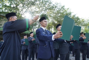 Nakes Harus Murah Senyum, Guru Buat Murid Senang Belajar