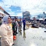 Puluhan Ruko Sungai Pinyuh Hangus Terbakar, Bupati Minta Polisi Bantu Korban Amankan TKP