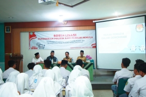 Kesbangpol Bekali Pendidikan Politik Bagi Pemilih Pemula