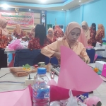 DWP Sintang Gelar Lomba Cerdas Cermat dan Merangkai Buket Bunga