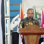 Wabup Melkianus Motivasi 200 Mhasiswa UNKA yang Wisuda