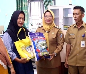 Dua Desa di Kecamatan Sungai Kunyit Terima Bansos Inflasi
