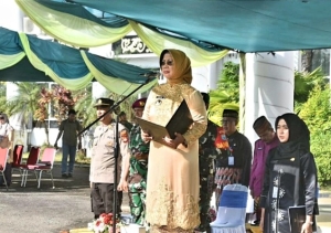 Bupati Erlina Pimpin Upacara Peringatan HUT ke-67 Pemprov Kalbar