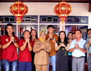 Safari Imlek Bupati Erlina