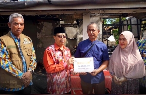 Pemkab Berikan Bantuan untuk Korban Kebakaran di Kelurahan Terusan