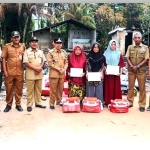 Pj Bupati Ismail Berikan Bantuan untuk Korban Kebakaran di Desa Sungai Duri II dan Segedong