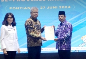Pj Bupati Ismail Terima 10 Sertifikat Elektronik Pemda dan 37 Milik Masyarakat Mempawah