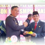 Tasyakuran Hari Bhayangkara ke-78: Polres Mempawah Berikan Bansos dan Resmikan Fasilitas Air Bersih di SDN 10 Anjongan