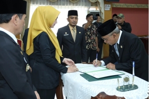 Ani Sofian Lantik Amirullah jadi Sekda