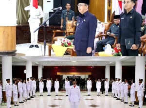 Pj Bupati Ismail Kukuhkan 30 Anggota Paskibra Mempawah, Ini Pesannya…