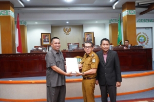 Sepakati APBD 2024 Rp2,069 Triliun