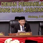 Masa Jabatan Pimpinan dan Anggota DPRD Sintang Periode 2019-2024 Berakhir, Florensius Ronny Sampaikan Permohonan Maaf
