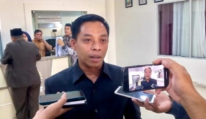 Ardi Siap Perjuangkan Hak Masyarakat Dapil Sintang 1