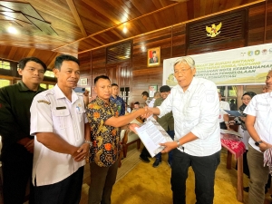 Bupati Jarot Ajak Jaga Hutan dan Alam Semesta