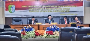 Sekda Sintang Hadiri Pengucapan Sumpah Janji Anggota DPRD Sintang