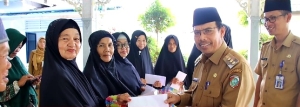 Pj Bupati Lepas 11 Jamaah Umroh Pemerintah Kabupaten Mempawah