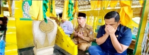 Pj Bupati Dampingi Ketua Komisi II DPR RI Ziara ke Makam Habib Husein Al-Qadrie di Desa Sejegi