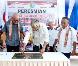 Bupati Jarot Resmikan Kantor Camat Ketungau Hilir dan Buka Musrenbang 2025