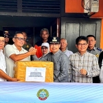 Pemkot Pontianak Salurkan Bantuan 422 Paket Sembako untuk Warga Mempawah