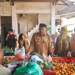 Stok Bahan Pokok Dipantau Ketat! Wabup Mempawah Turun Langsung ke Pasar Jelang Ramadhan