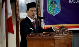 Serah Terima Jabatan: Gregorius Herkulanus Bala Resmi Pimpin Sintang 2025-2030